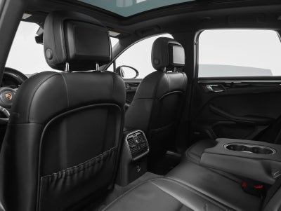 2021 Porsche Macan Base