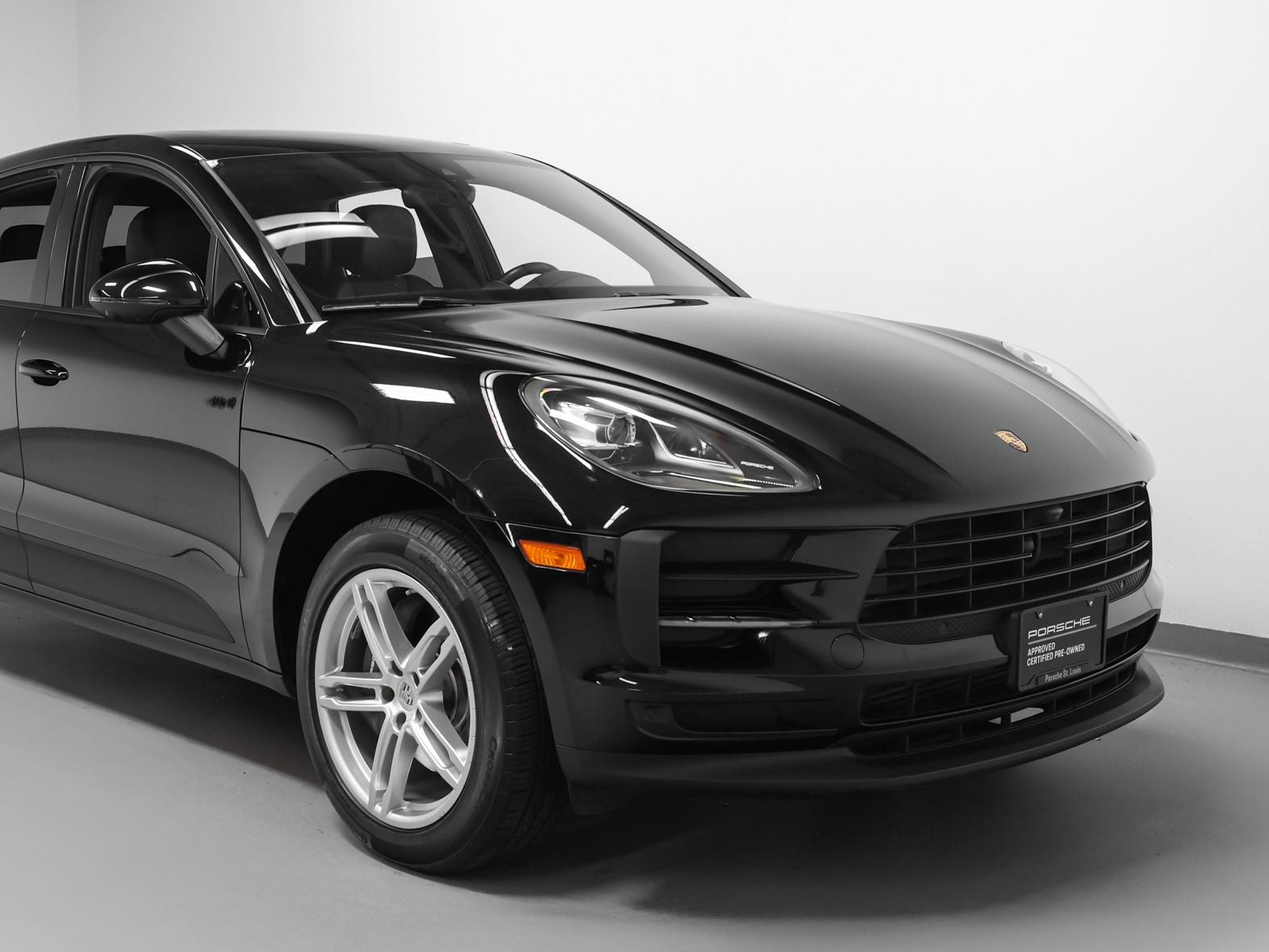 2021 Porsche Macan Base