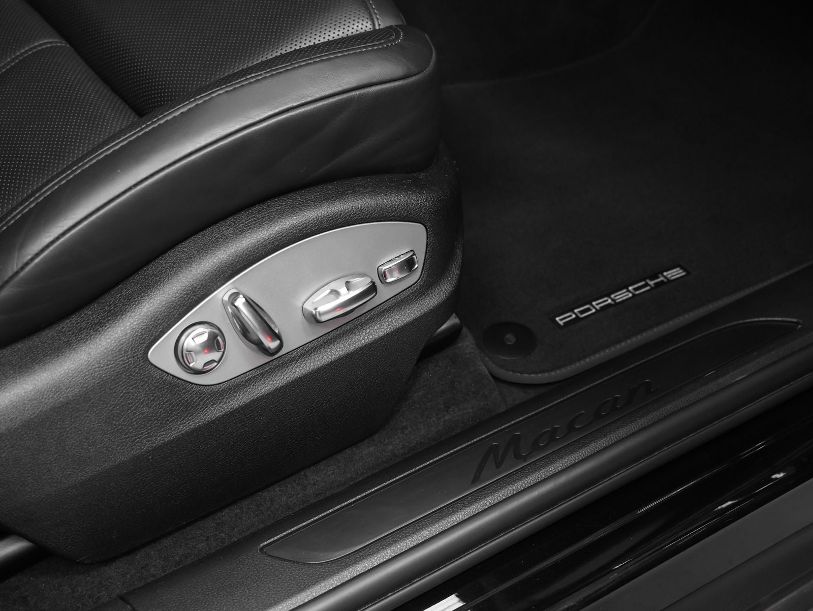 2022 Porsche Macan Macan