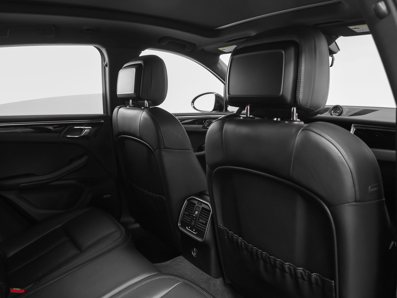 2022 Porsche Macan Macan