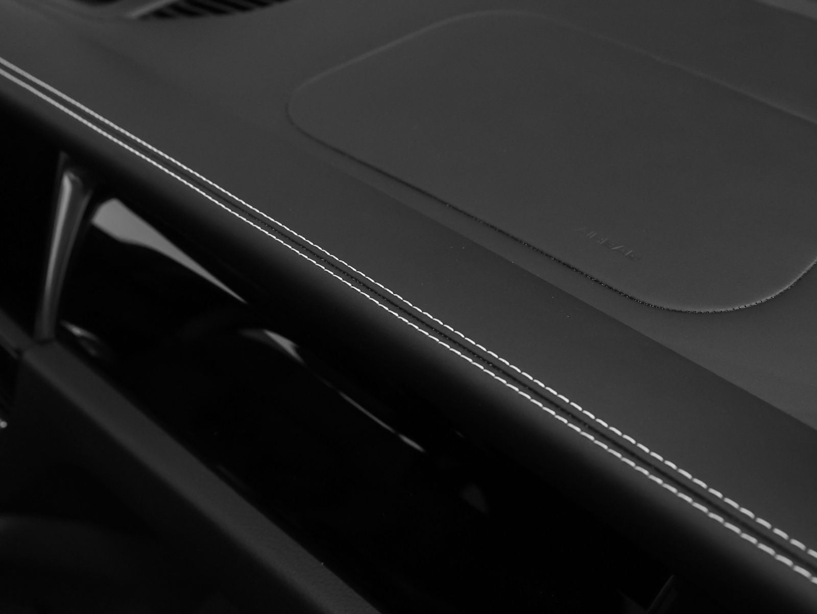 2023 Porsche Macan Macan (MY23)