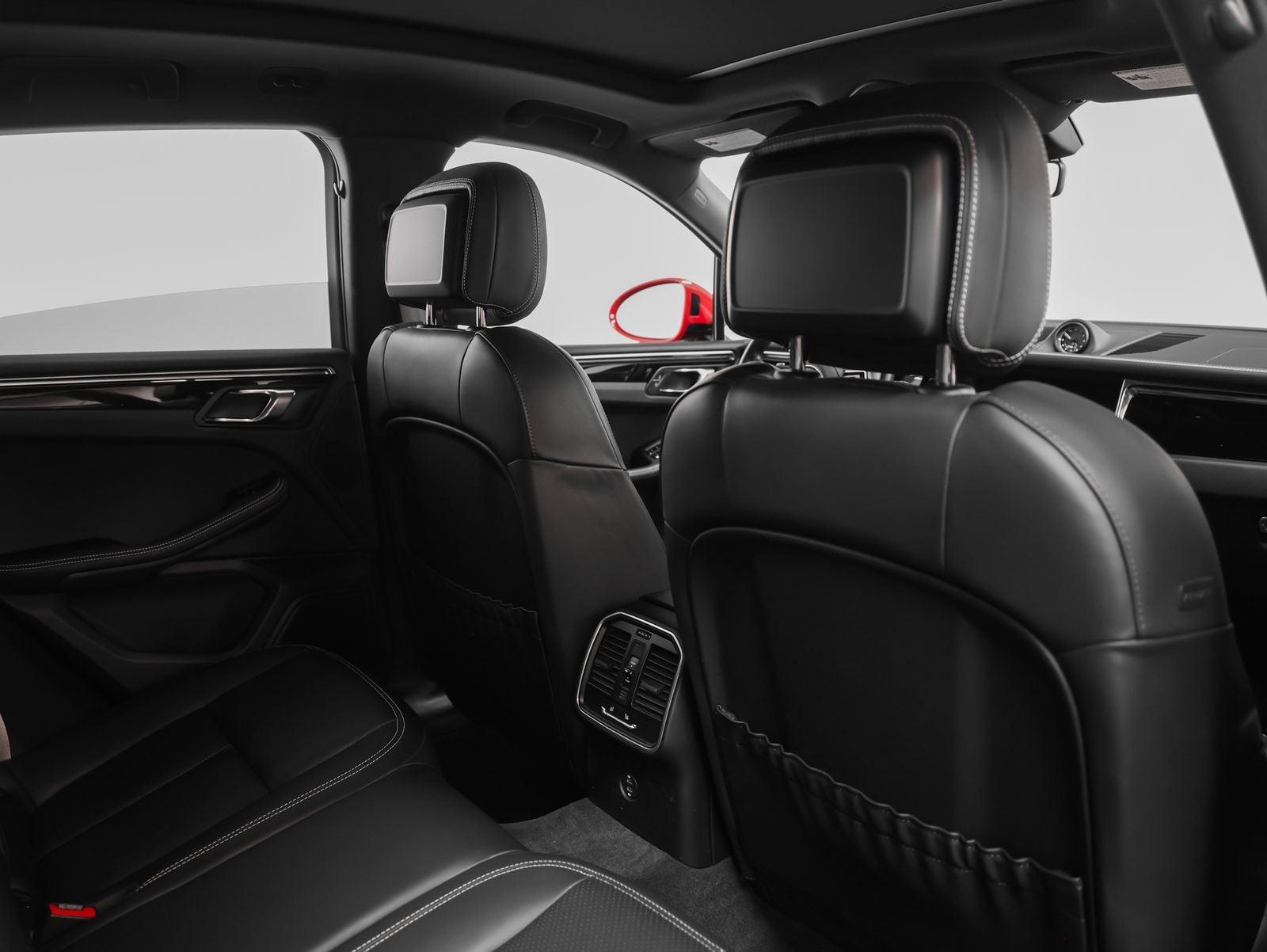 2023 Porsche Macan Macan (MY23)