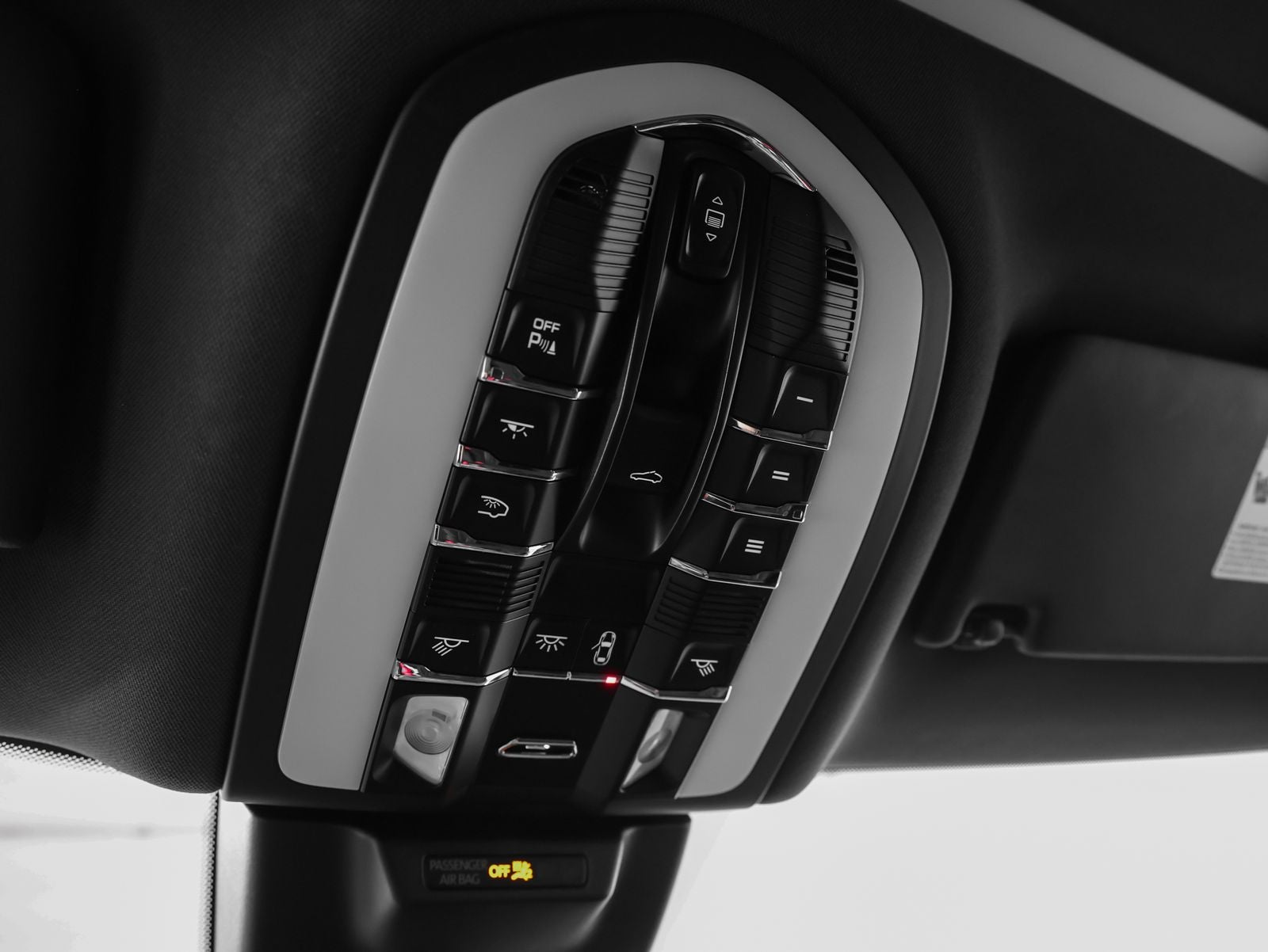 2023 Porsche Macan Macan (MY23)