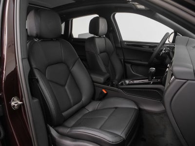 2025 Porsche Macan Macan