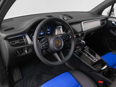 2025 Porsche Macan Macan