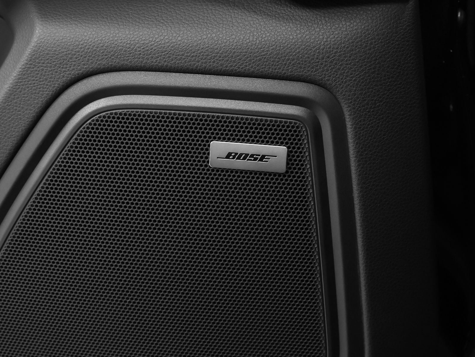 2026 Porsche Macan T