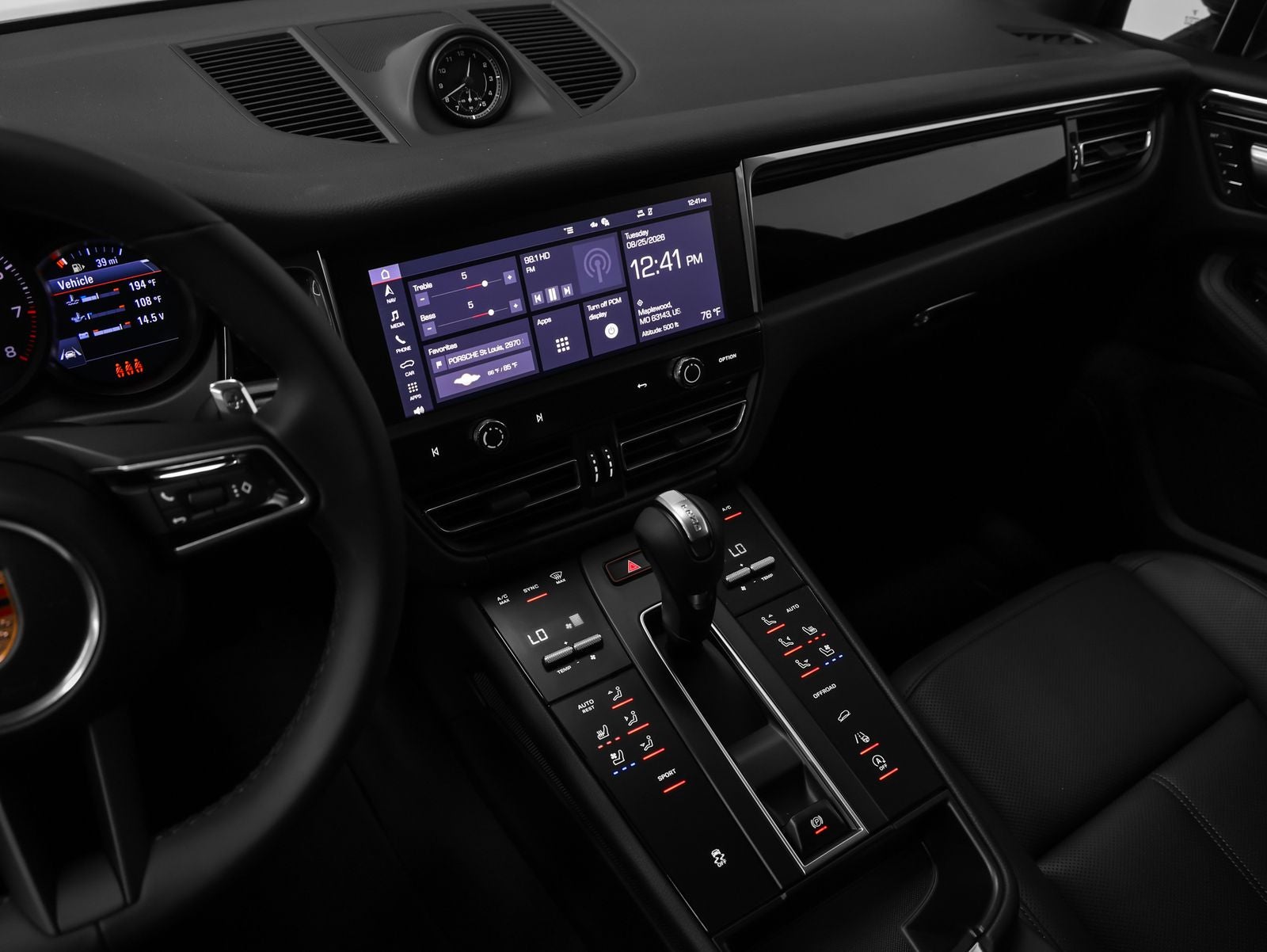 2026 Porsche Macan Macan