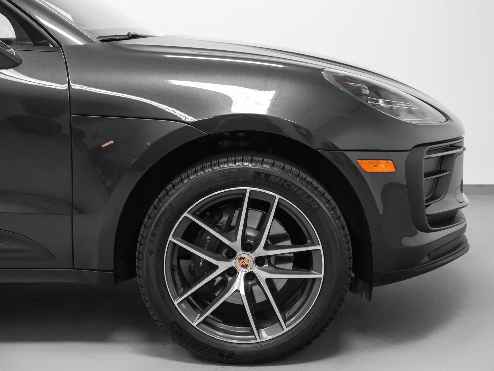 2023 Porsche Macan Base