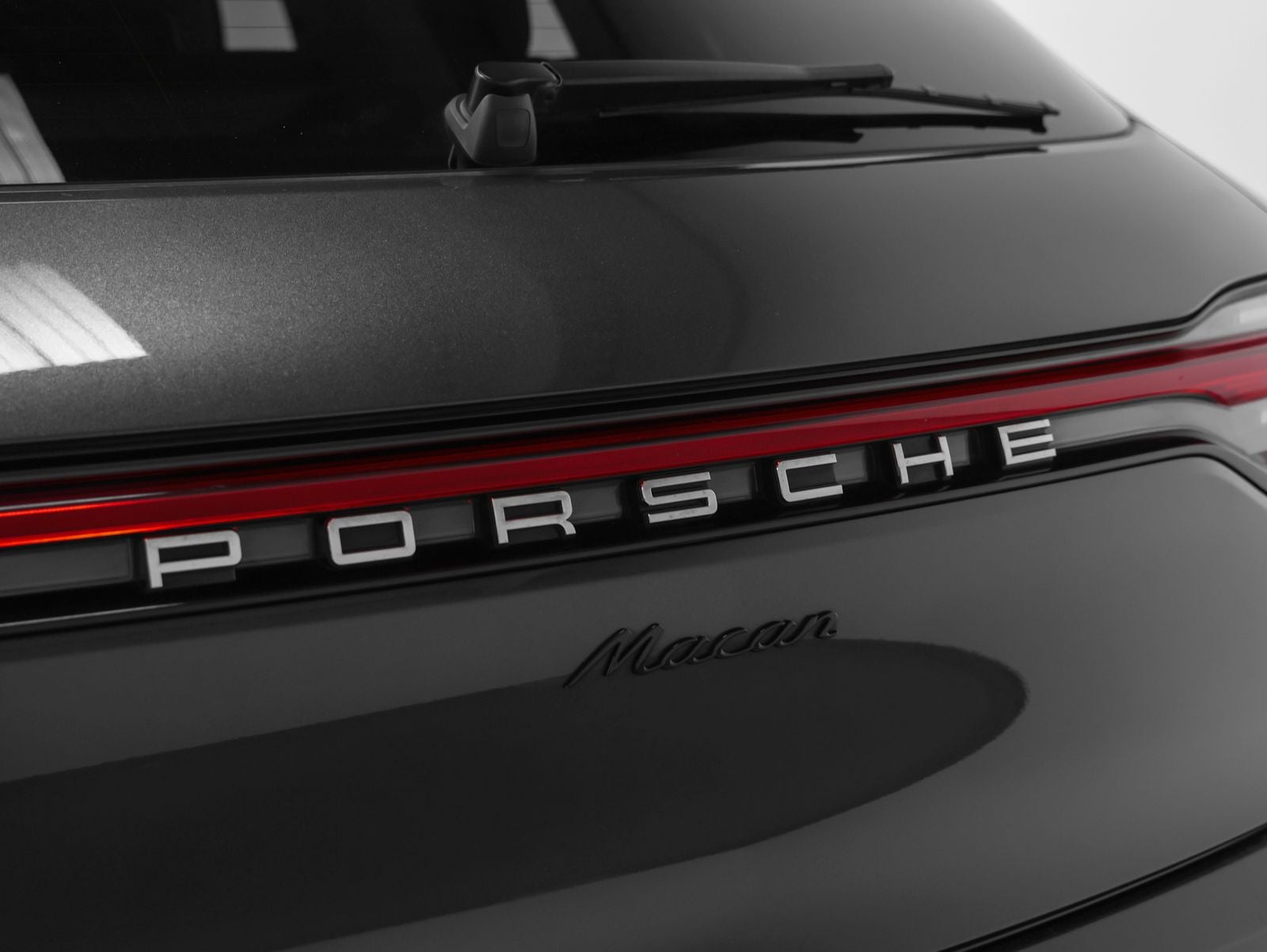 2023 Porsche Macan Base