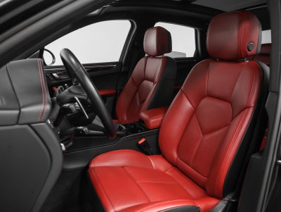 2023 Porsche Macan Base