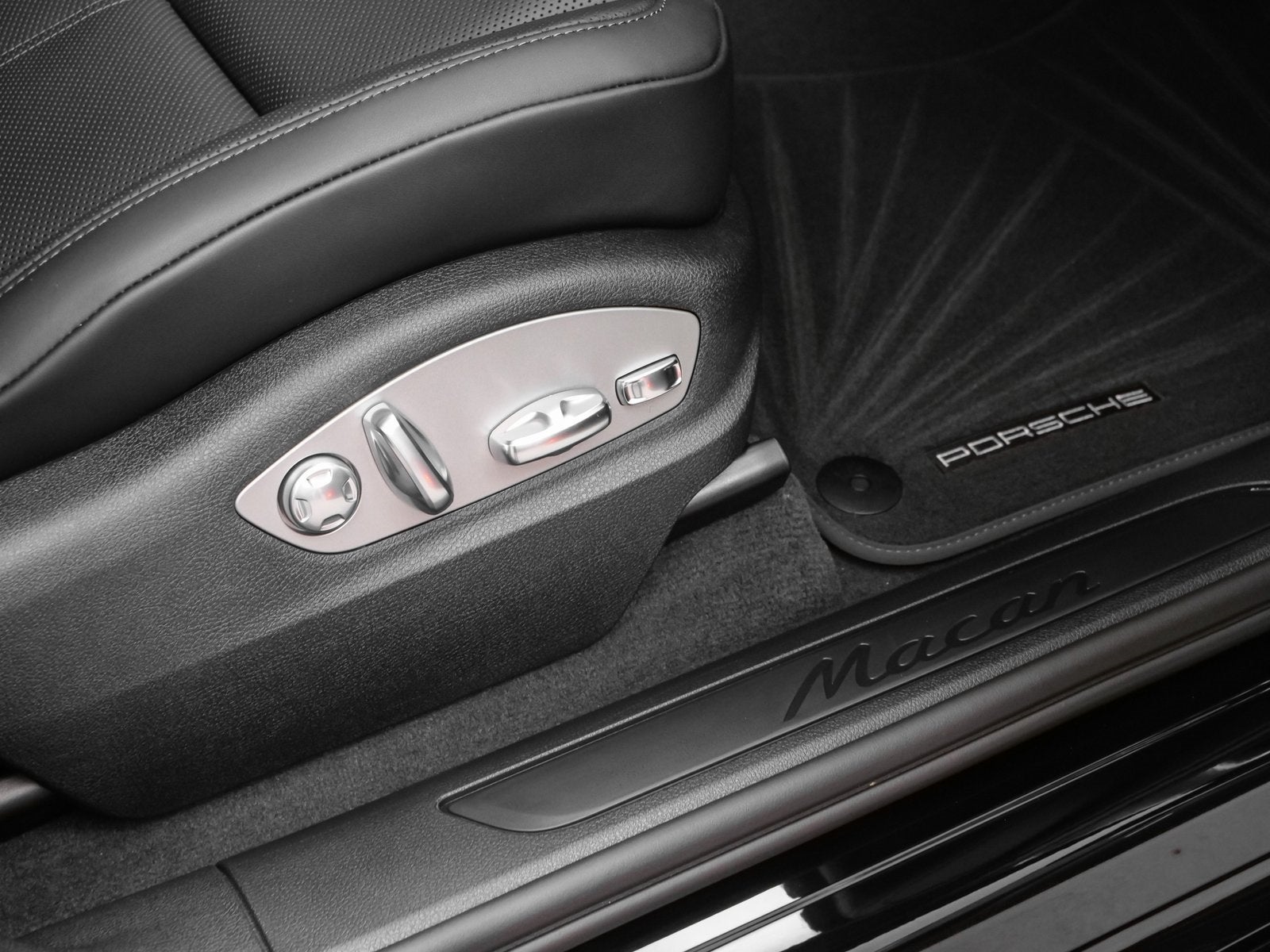 2025 Porsche Macan Macan