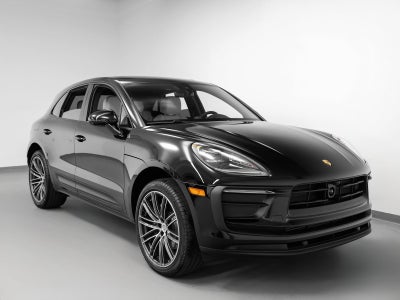 2025 Porsche Macan Base