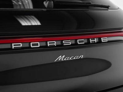 2025 Porsche Macan Base