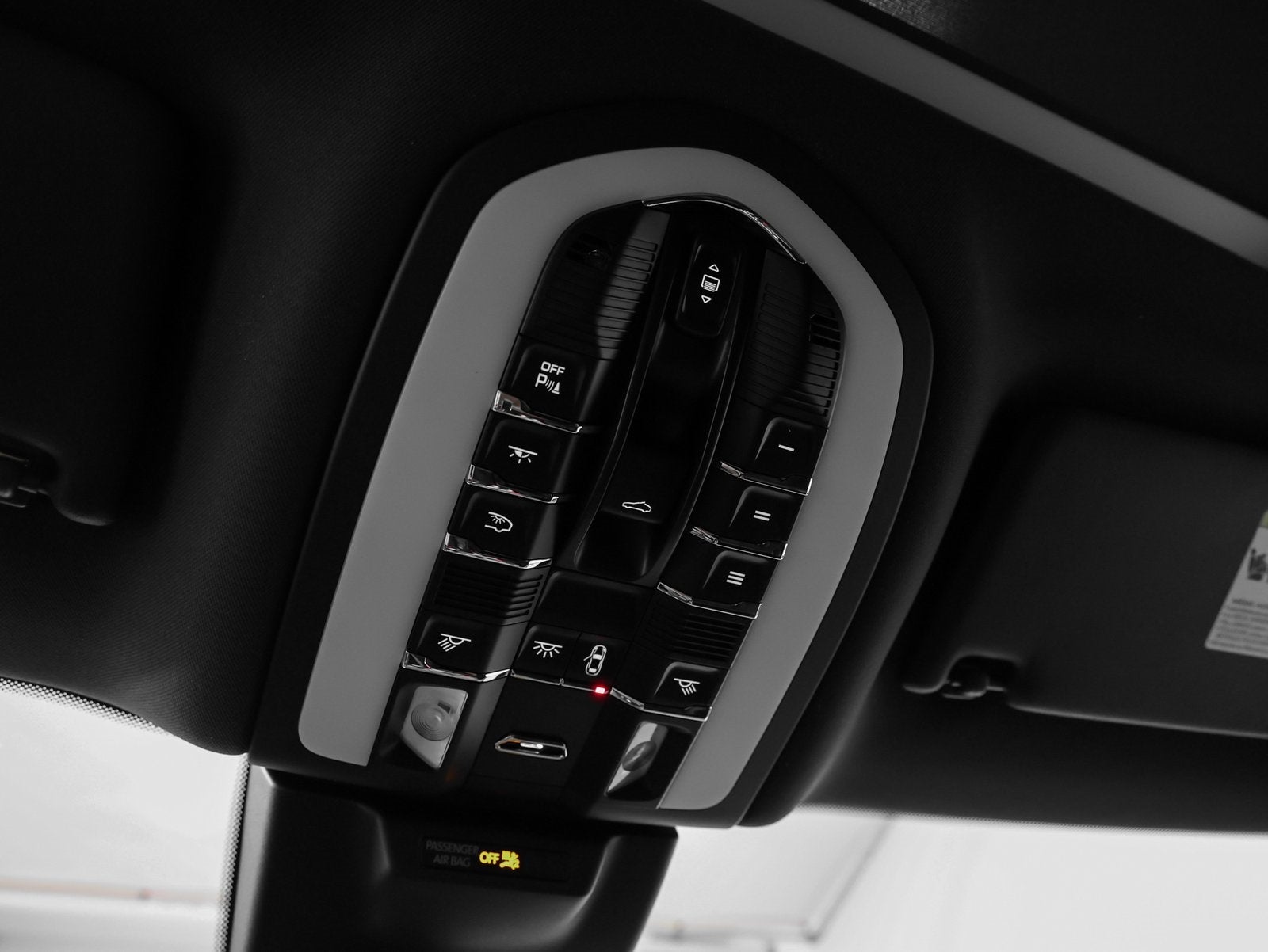 2025 Porsche Macan Macan