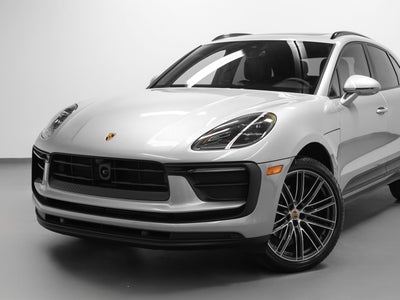 2026 Porsche Macan Base