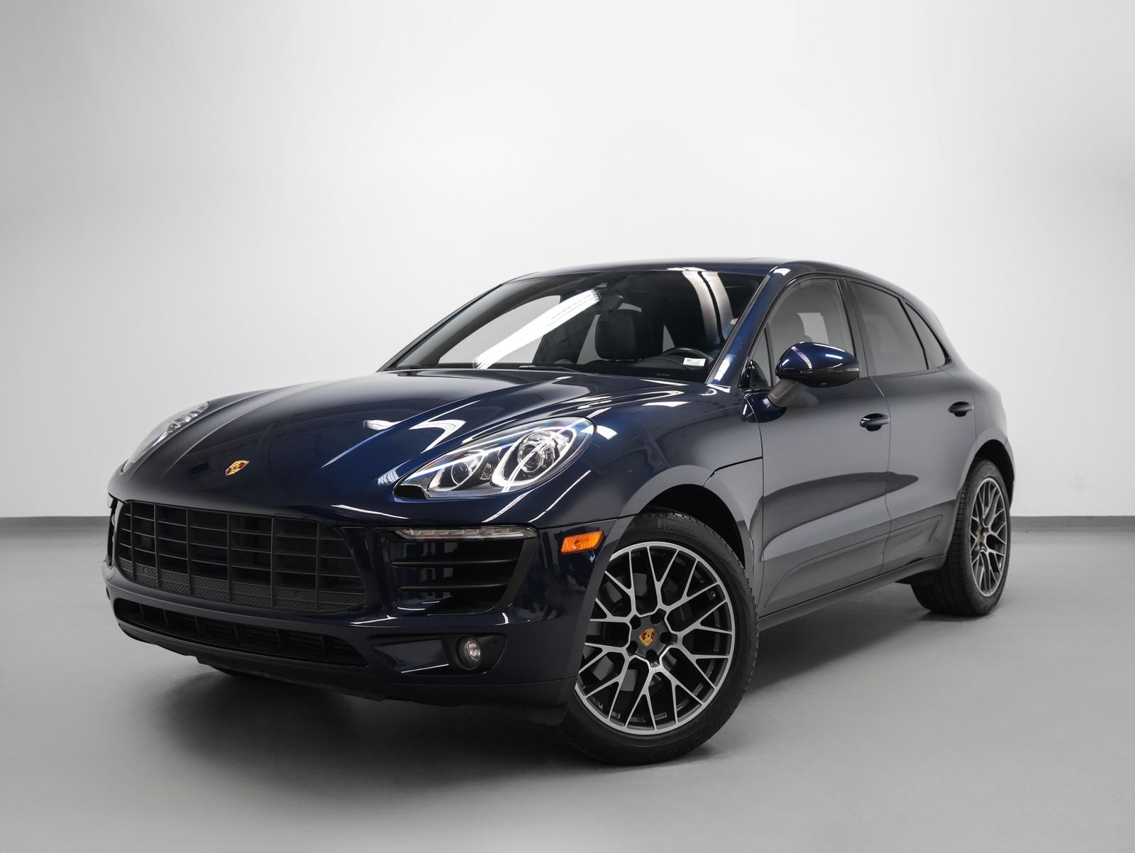 2018 Porsche Macan Macan Sport Edition