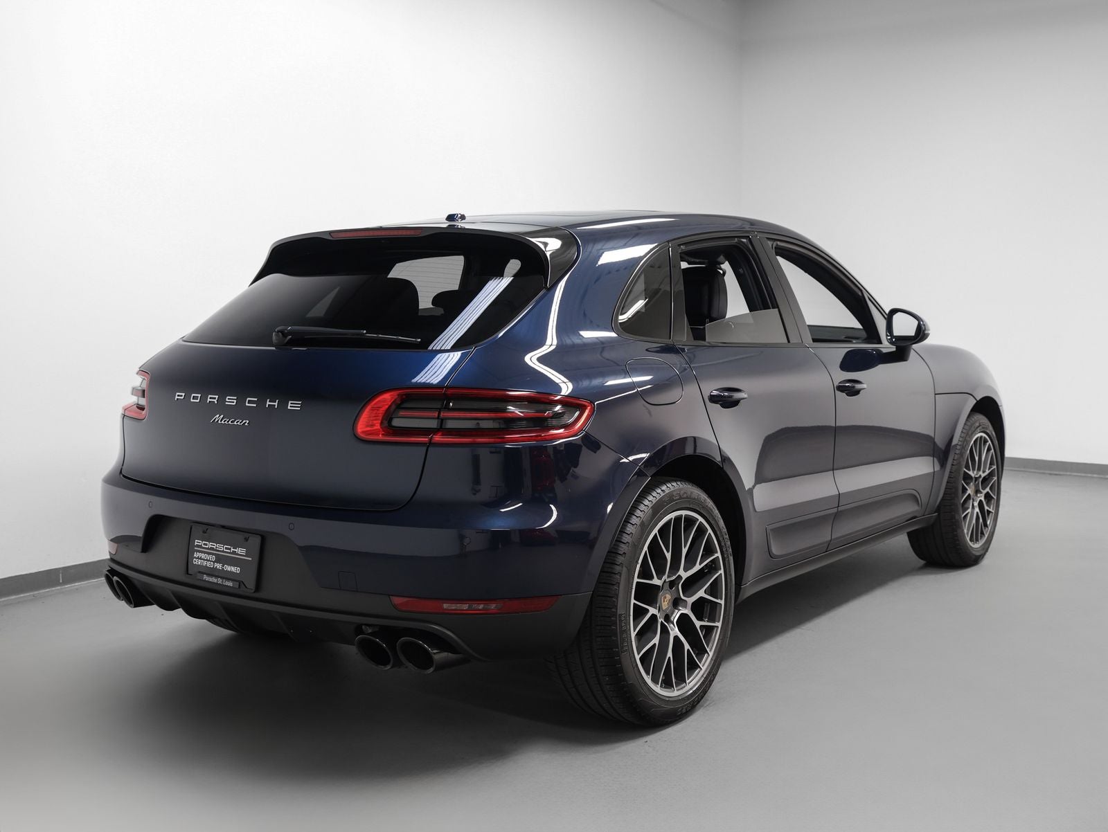 2018 Porsche Macan Macan Sport Edition