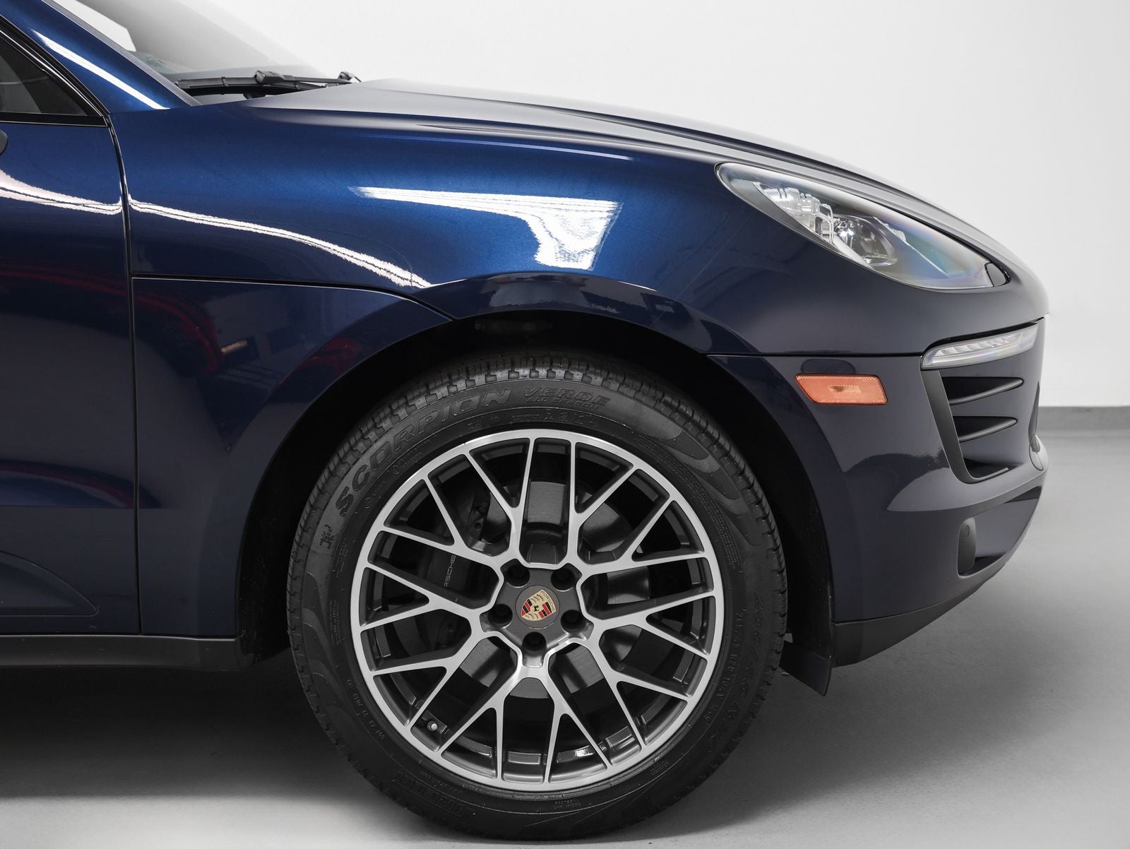2018 Porsche Macan Macan Sport Edition