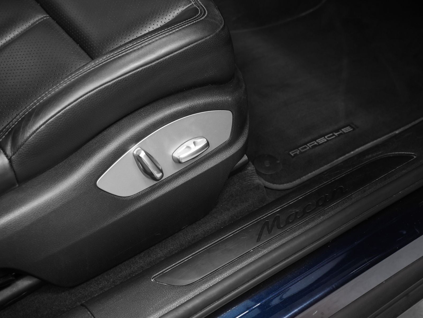2018 Porsche Macan Macan Sport Edition