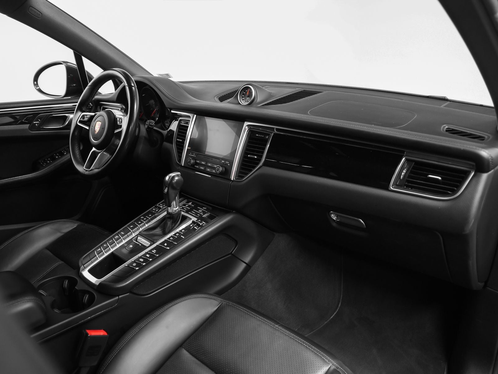 2018 Porsche Macan Macan Sport Edition