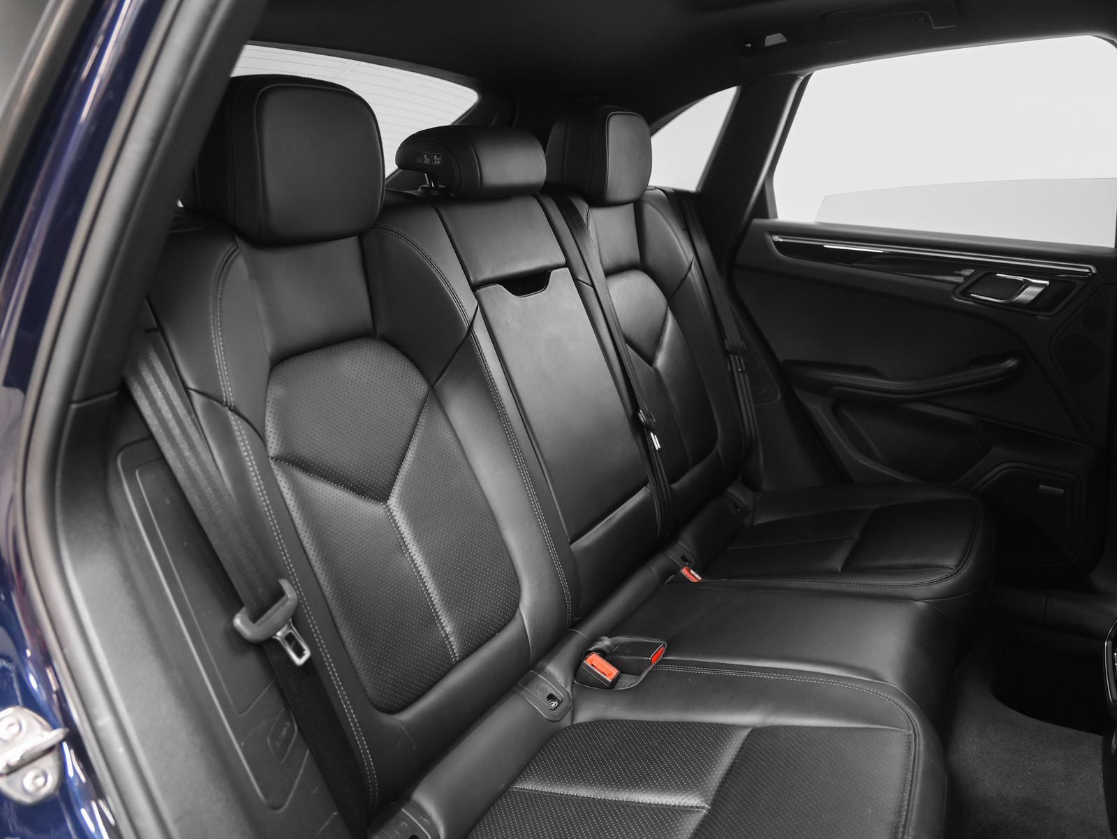 2018 Porsche Macan Macan Sport Edition