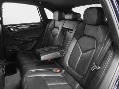 2018 Porsche Macan Macan Sport Edition