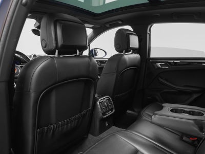 2018 Porsche Macan Macan Sport Edition
