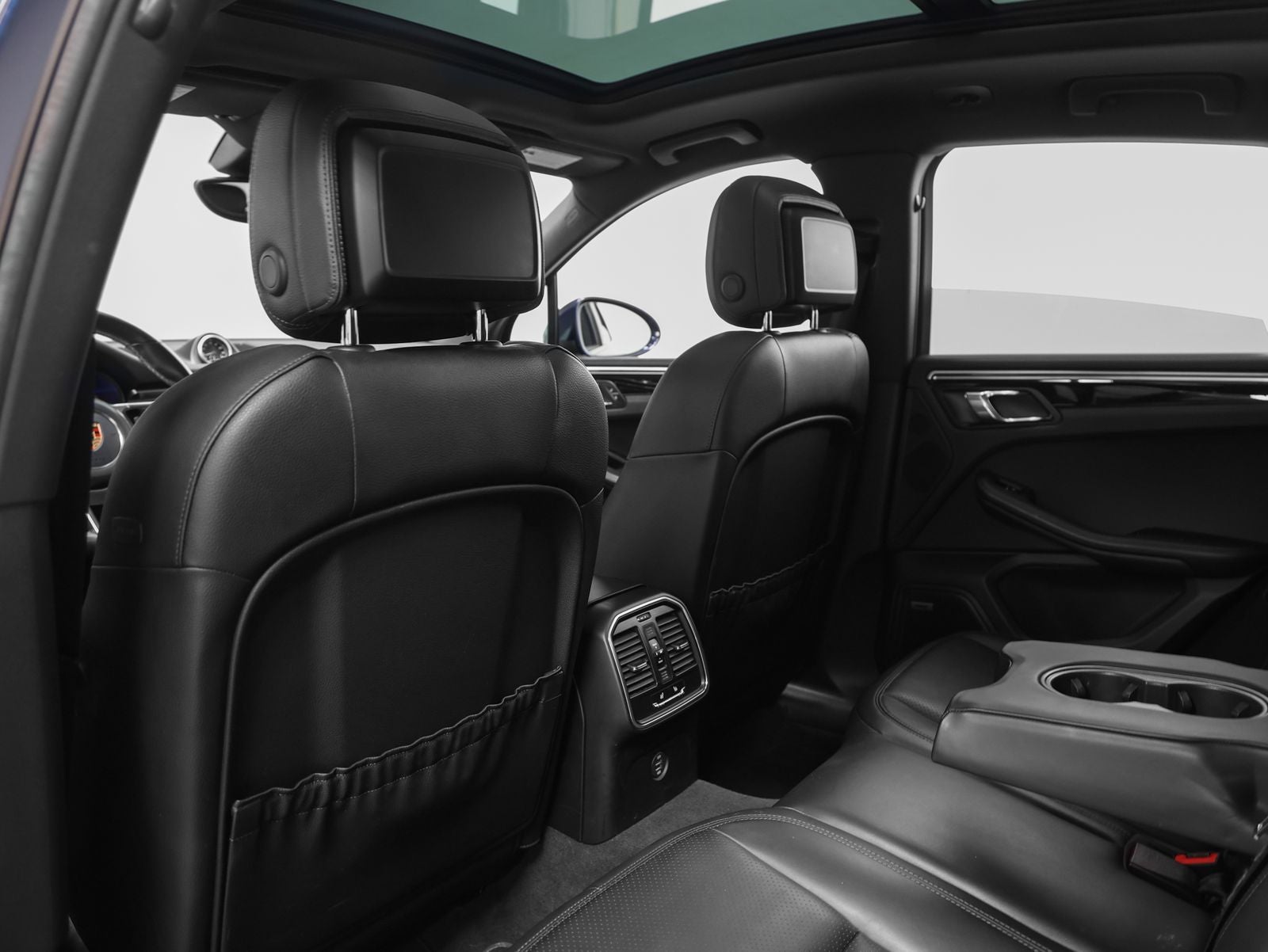 2018 Porsche Macan Macan Sport Edition