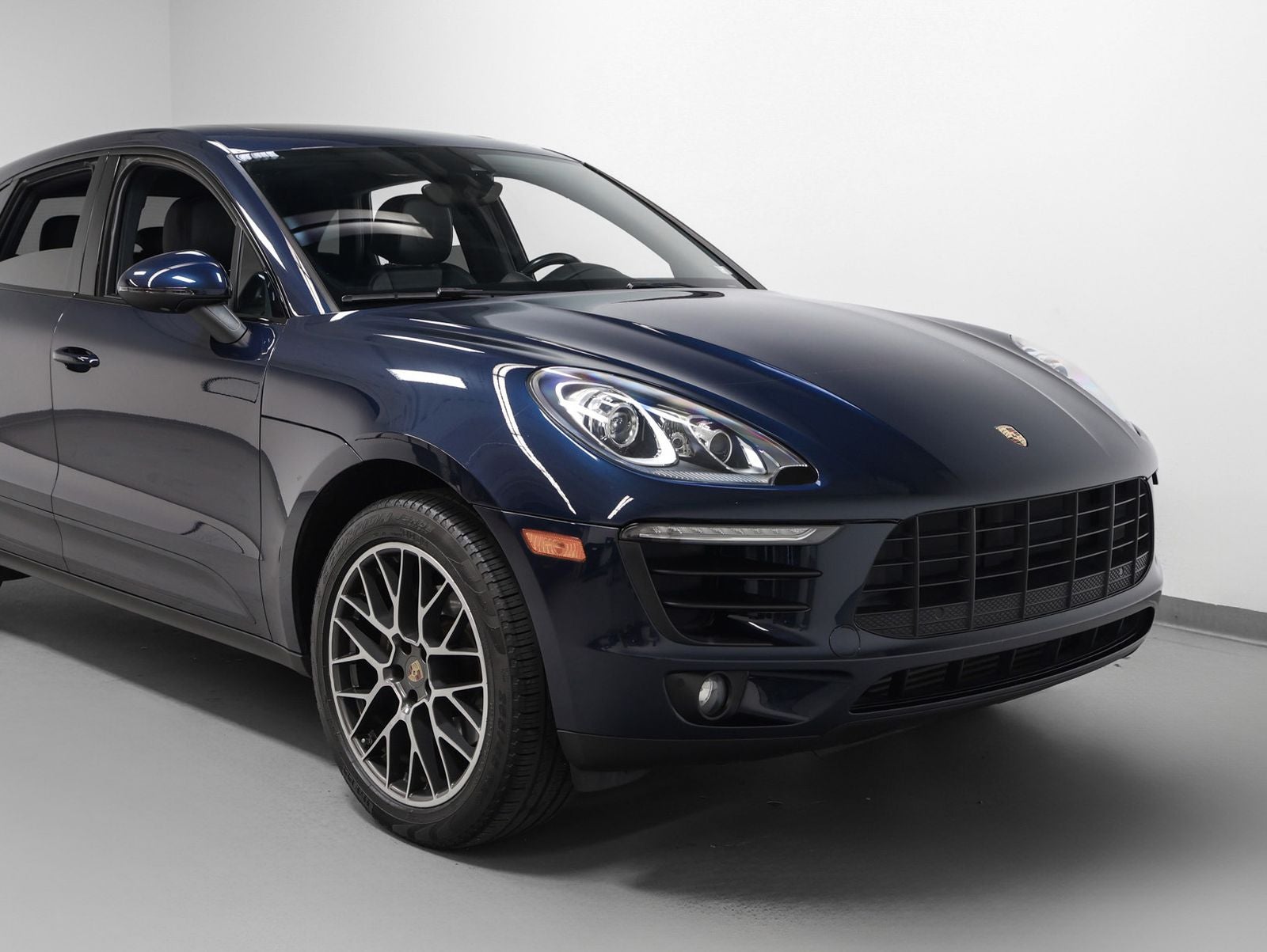 2018 Porsche Macan Macan Sport Edition