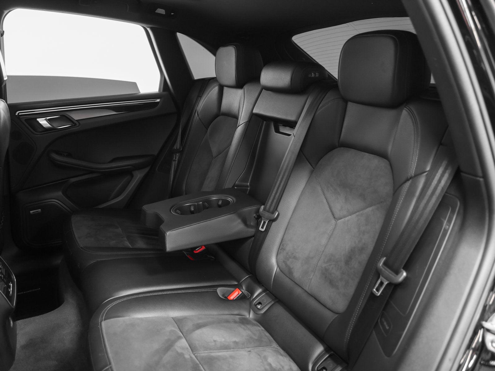 2018 Porsche Macan Base