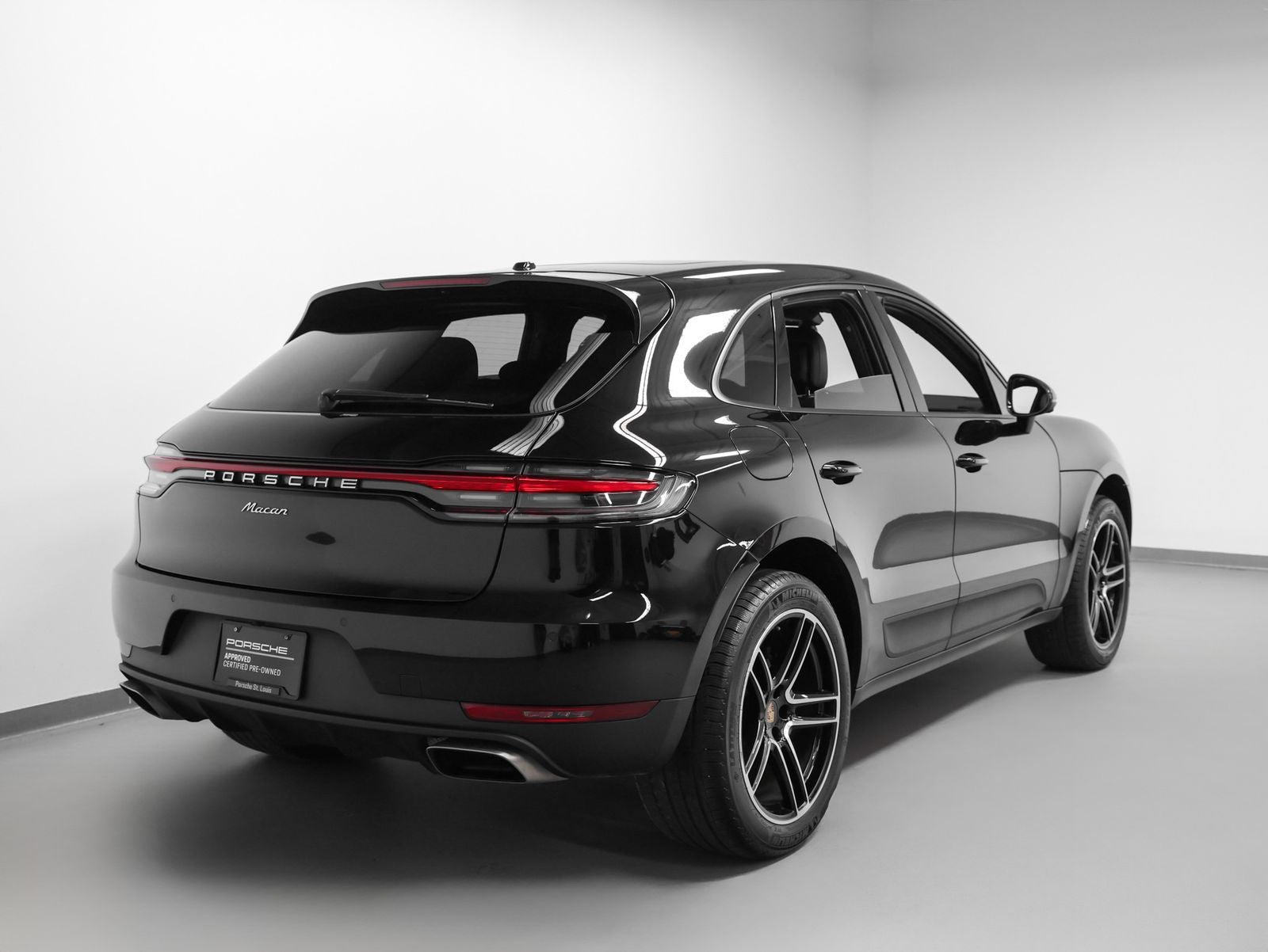 2021 Porsche Macan Macan
