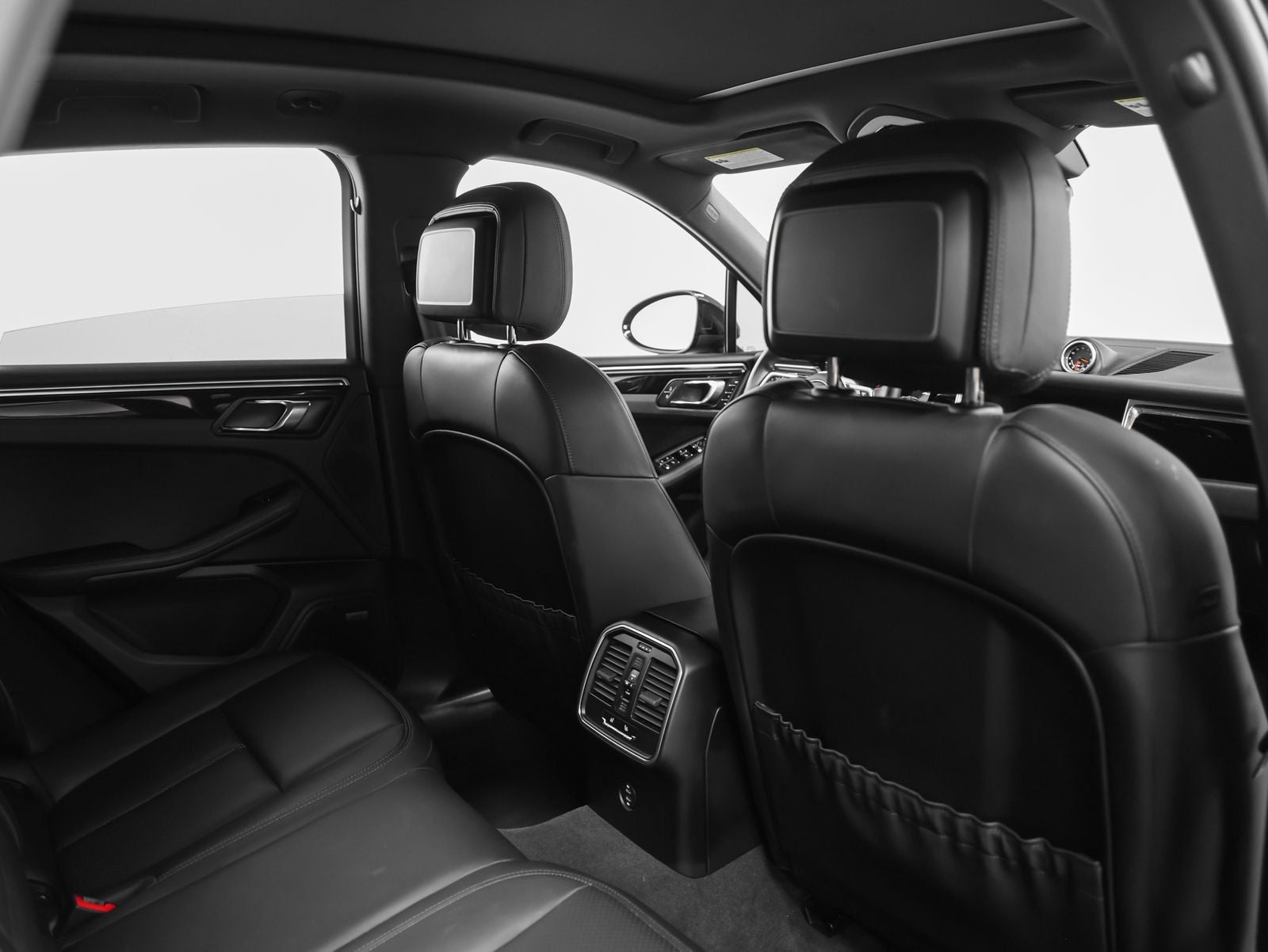 2021 Porsche Macan Macan