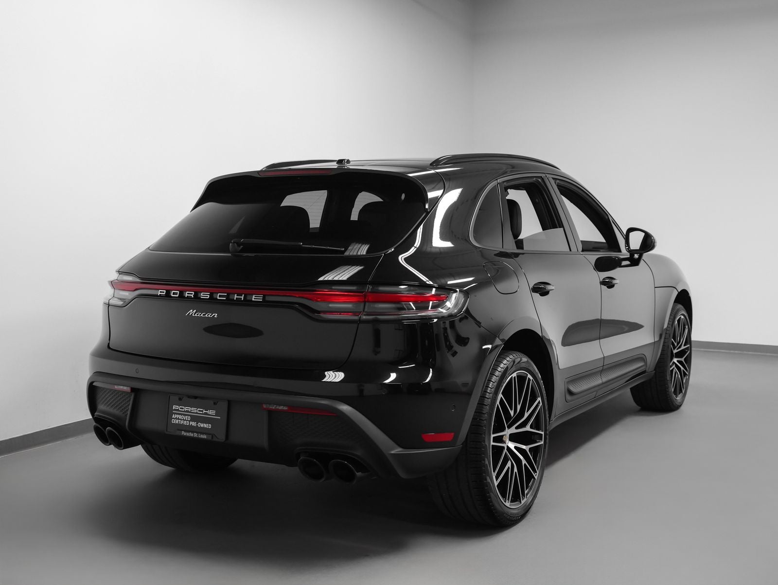 2023 Porsche Macan Base