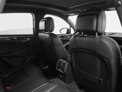 2023 Porsche Macan Base