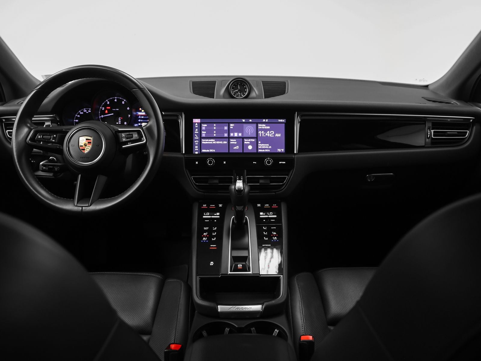 2023 Porsche Macan Base