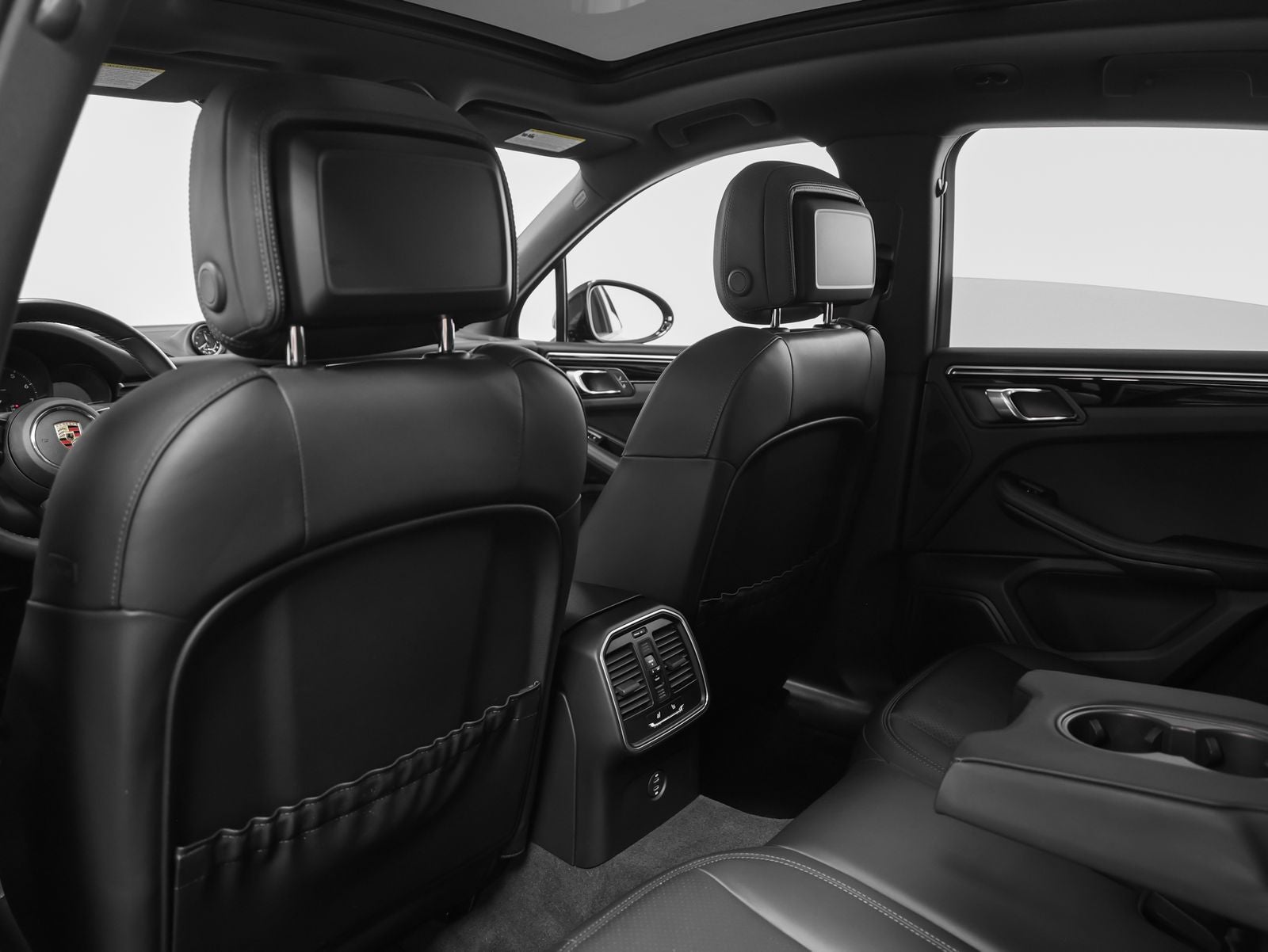 2023 Porsche Macan Base