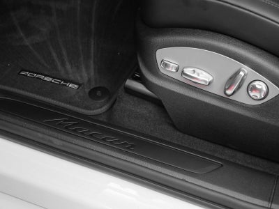 2025 Porsche Macan Macan