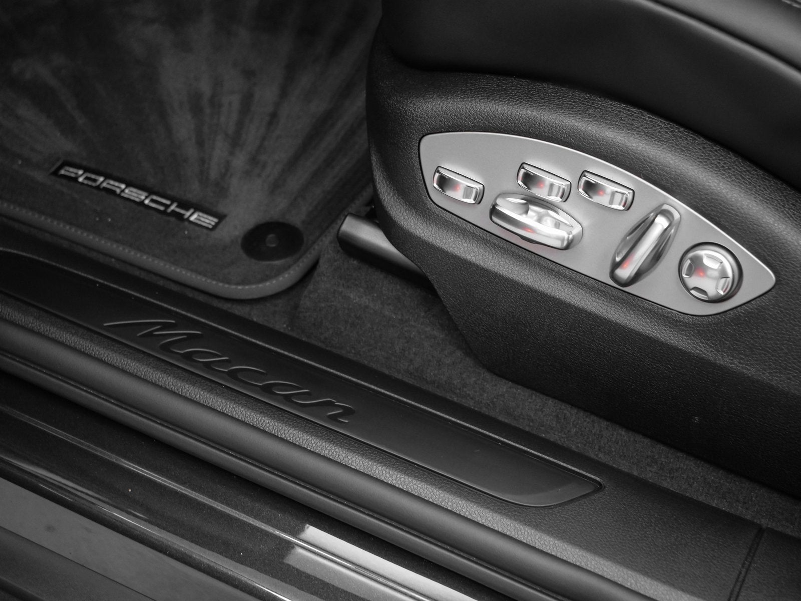 2025 Porsche Macan Macan