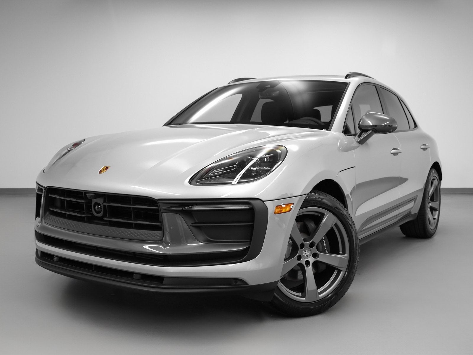 2025 Porsche Macan Macan T