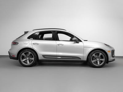 2025 Porsche Macan Macan T