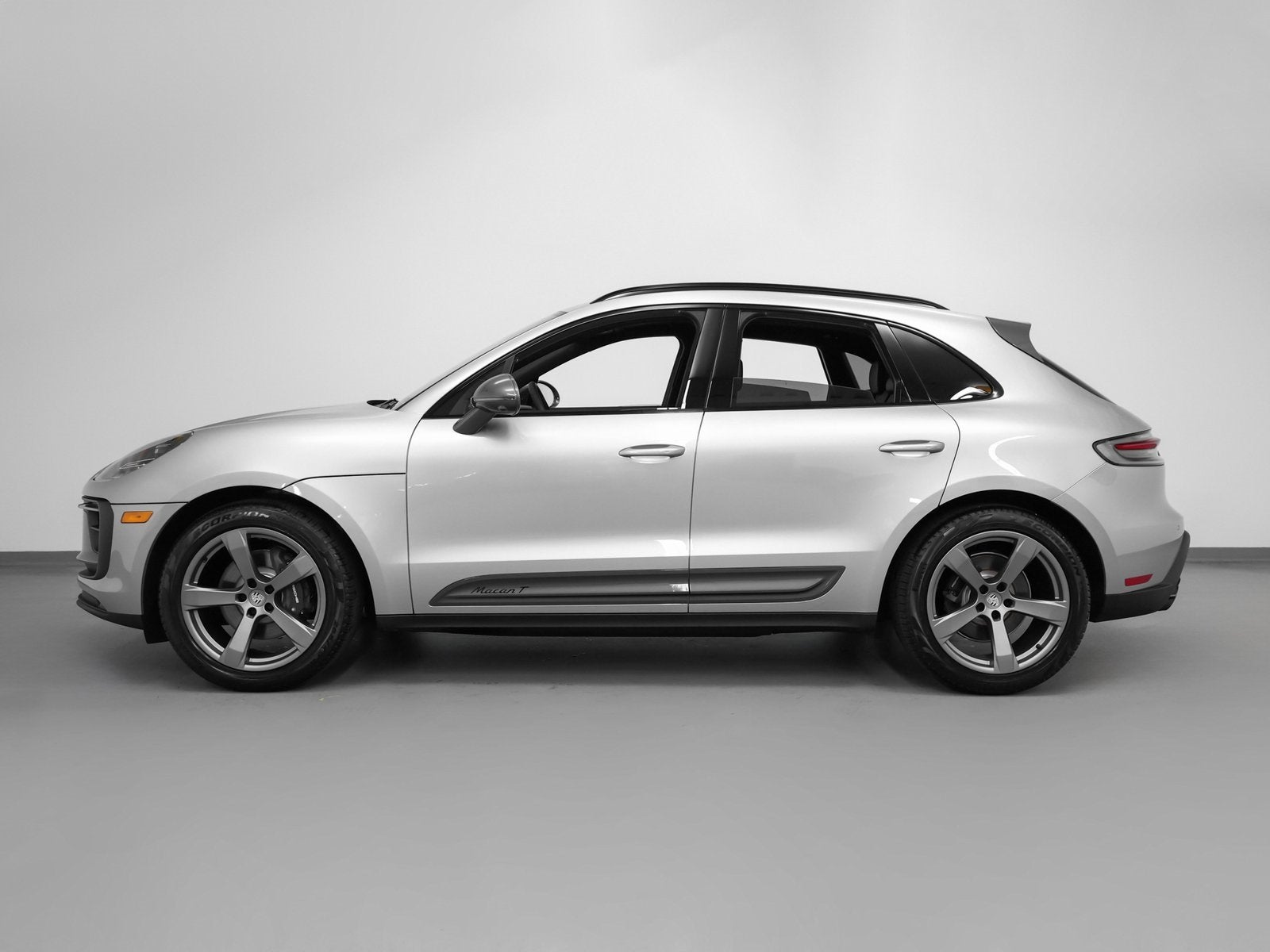 2025 Porsche Macan Macan T