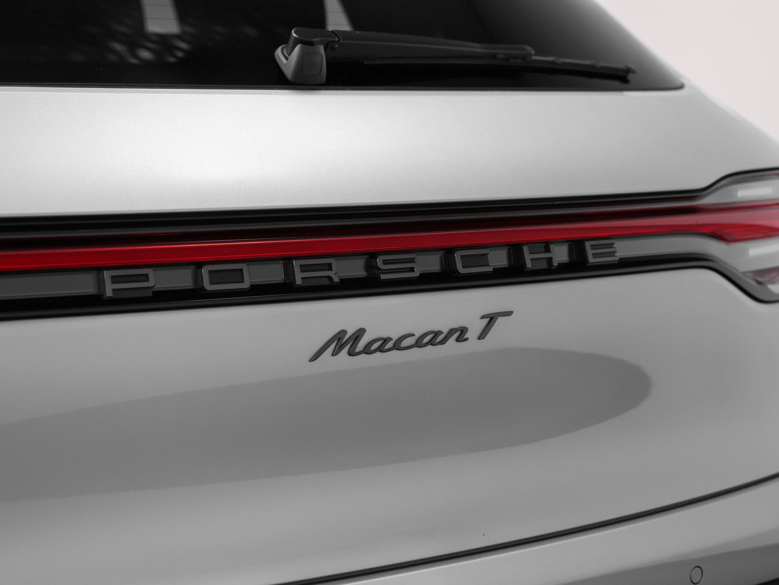 2025 Porsche Macan Macan T