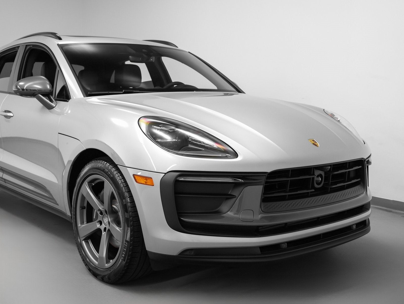 2025 Porsche Macan Macan T