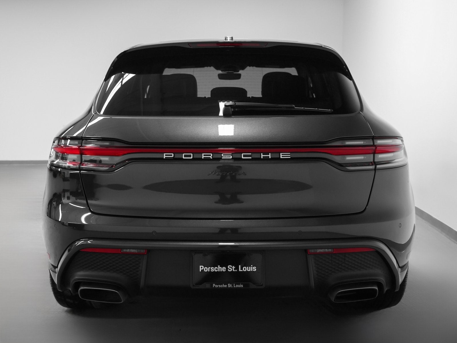 2025 Porsche Macan Base