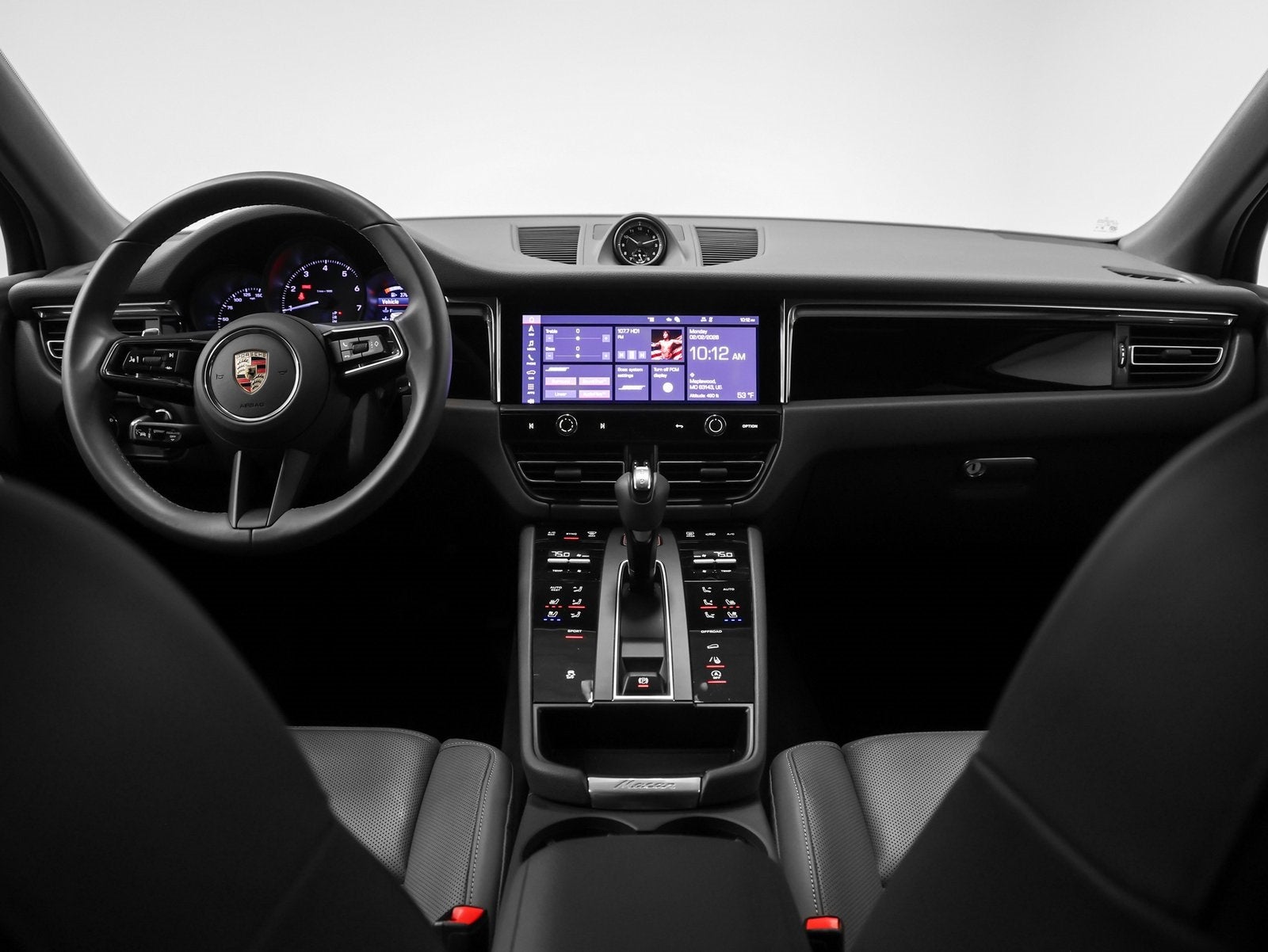 2025 Porsche Macan Base