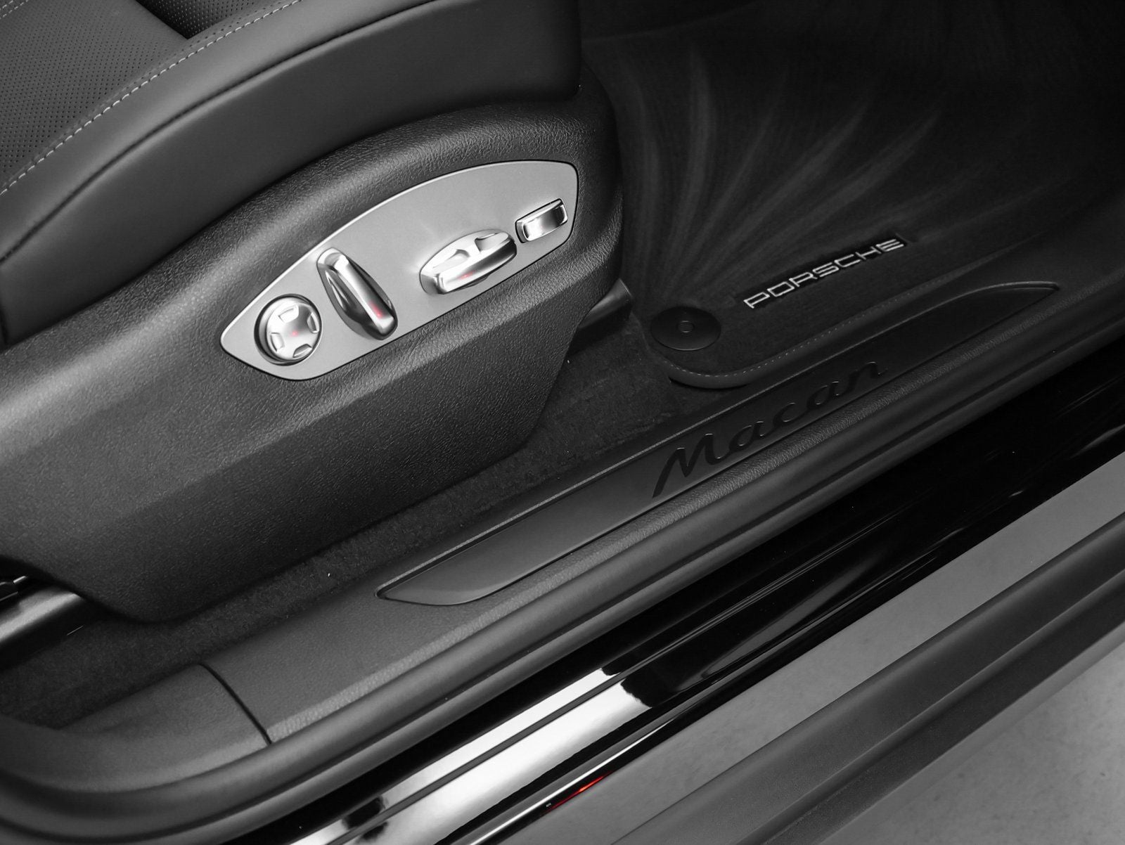 2025 Porsche Macan Macan