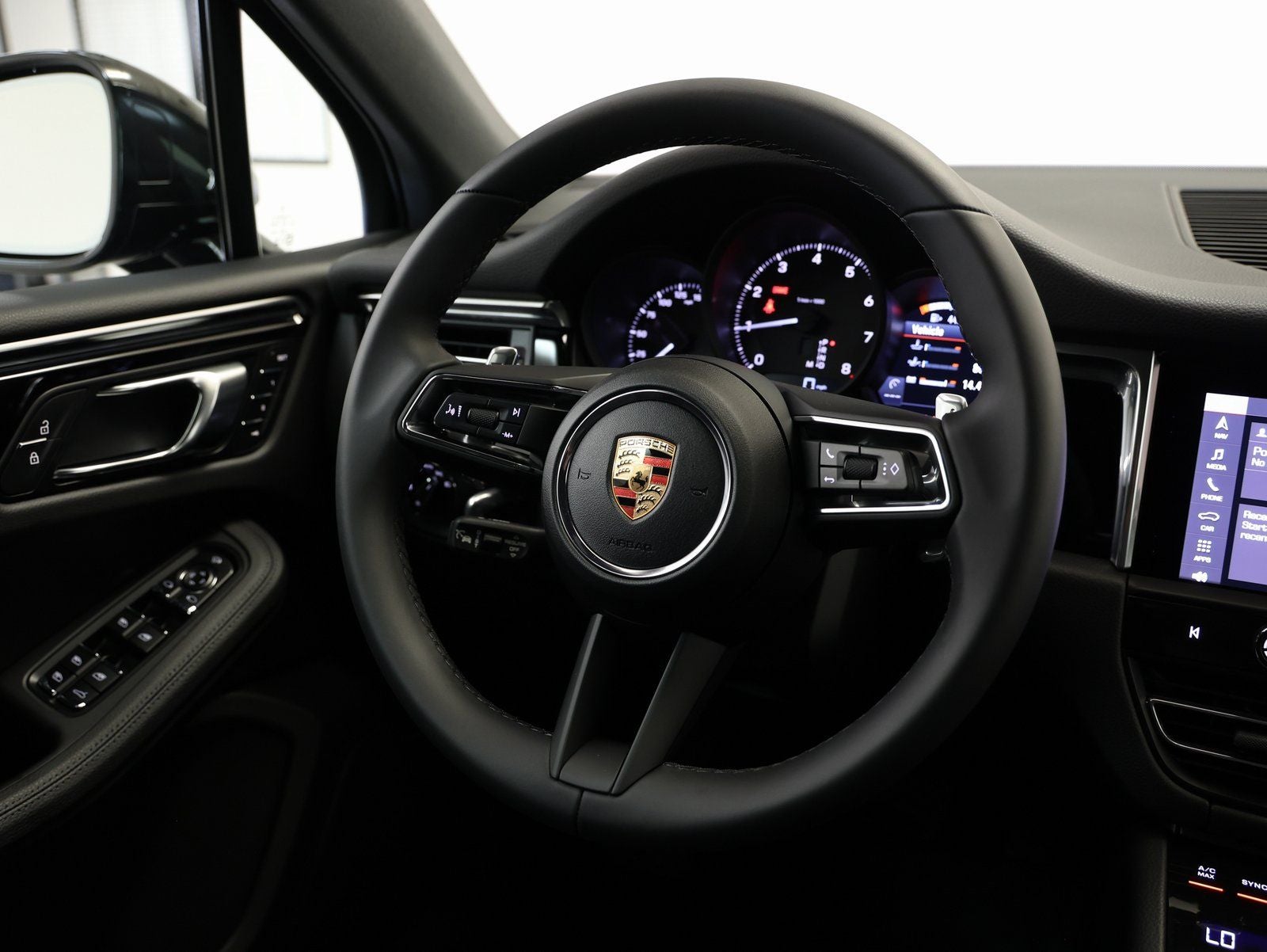 2025 Porsche Macan Macan