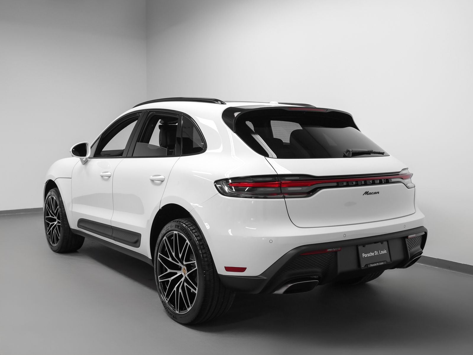 2026 Porsche Macan Base