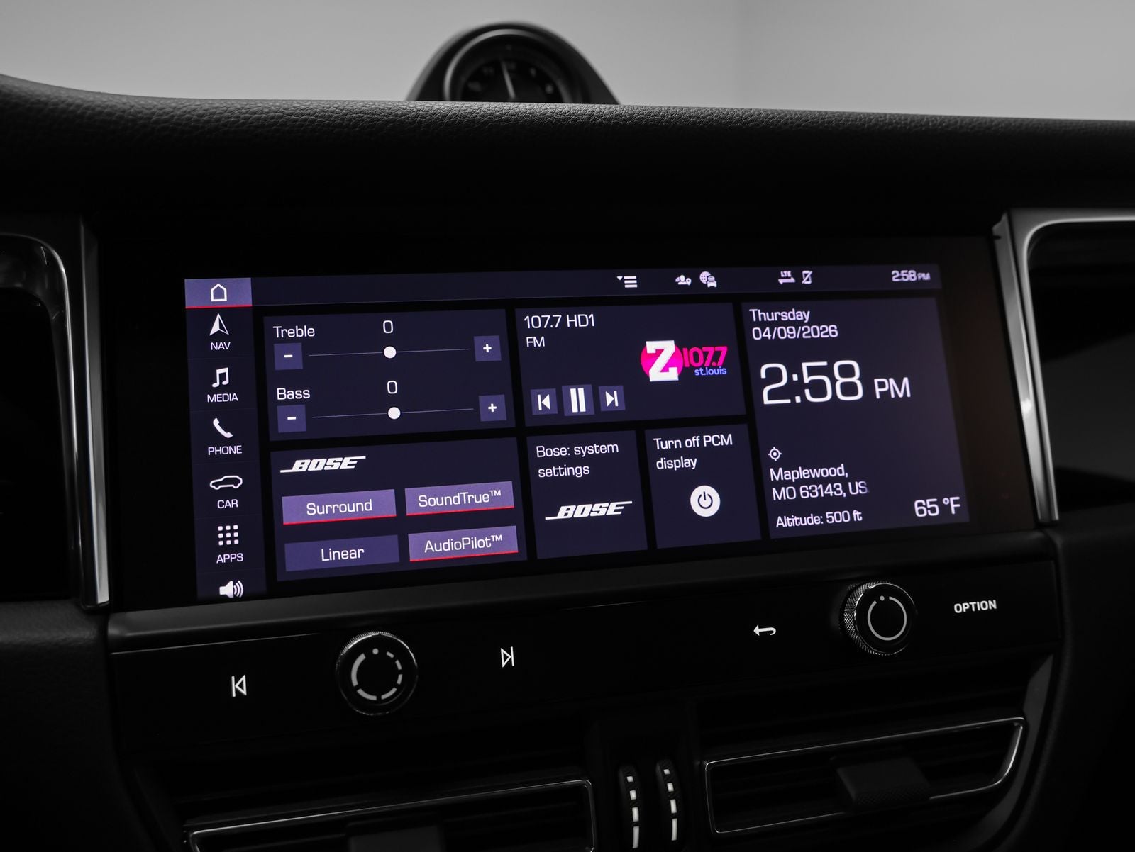 2026 Porsche Macan Base