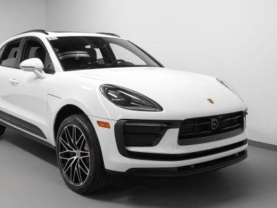 2026 Porsche Macan Base